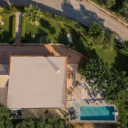 Villa Vrisi Fagias Exteriör bild