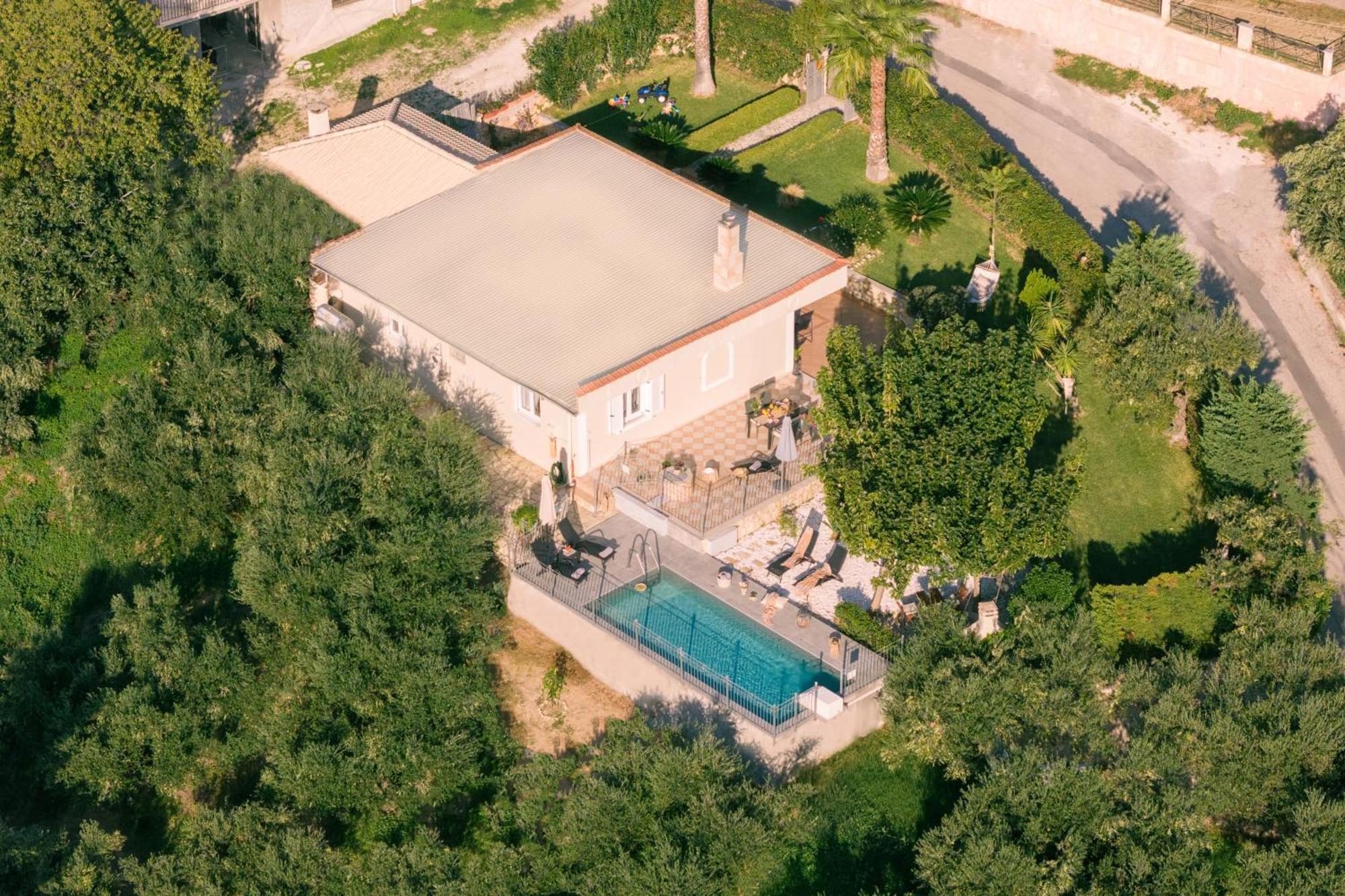 Villa Vrisi Fagias Exteriör bild